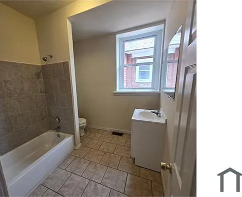 203 W Wyoming Ave — Photo 8
