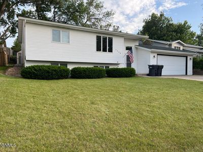 1309 16th St SE, Mandan, ND, 58554