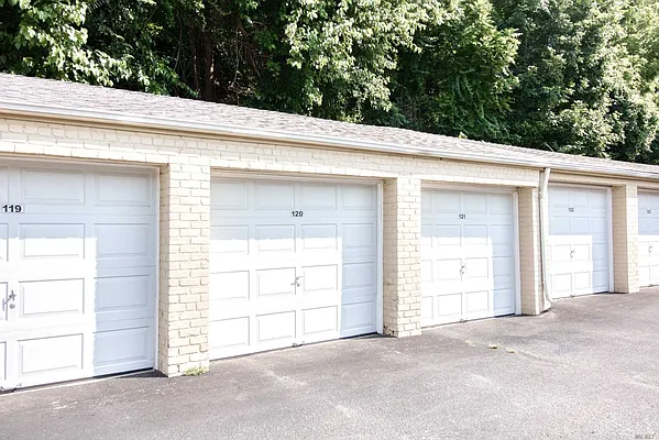 Sold by Prime Realty | media 8