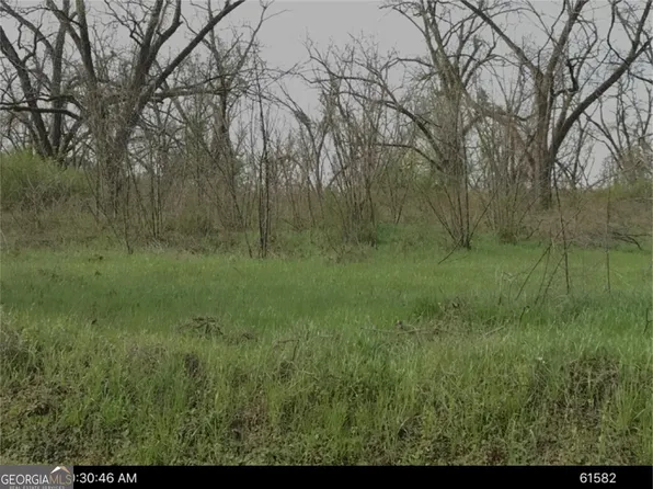 4319 Davis Rd, Macon, GA 31217