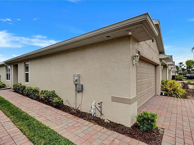 20462 Plumwood Loop — Photo 6