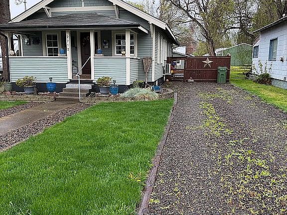 2nd image of 2712 N Ash St