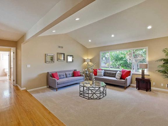 3rd image of 1037 Pinenut Ct