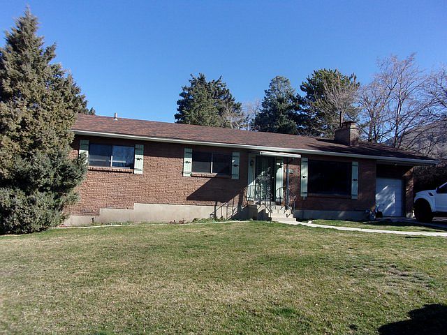 1st image of 3231 E Delsa Dr