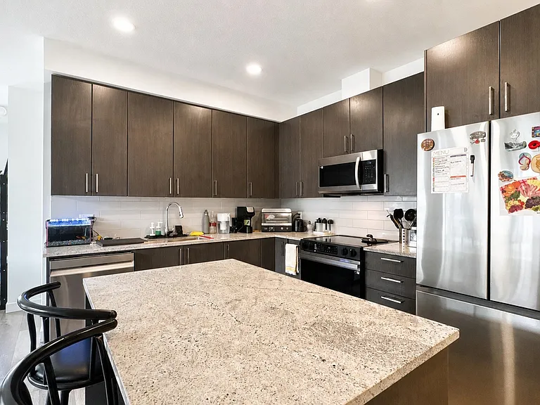 5504 Brydon Cres #214 — Photo 6