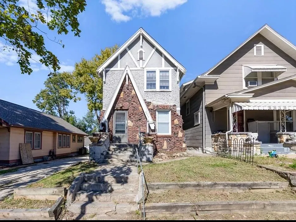 2012 Grandview Blvd #66102