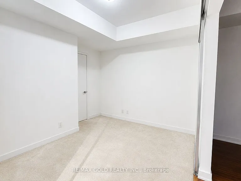 12 York St #2606 — Photo 20