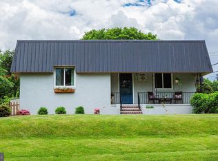 705 Woodcrest Ave, Lititz, PA 17543