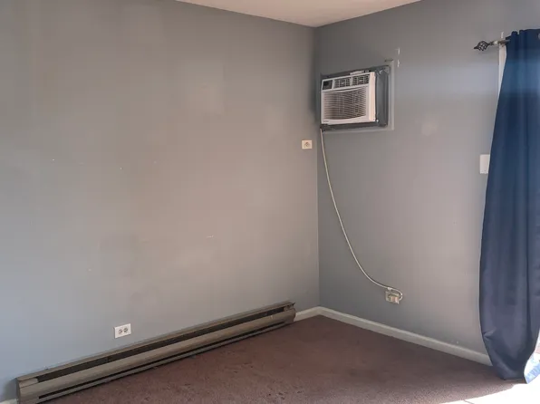 1120 Cedar St APT 3B, Glendale Heights, IL 60139