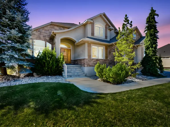 686 Wellington Dr, Kaysville, UT 84037