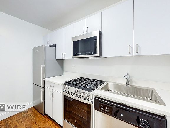 3rd image of 240 E 82nd St APT 16C