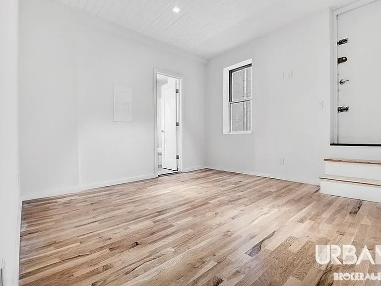 90 E 10th St #2 — Photo 14