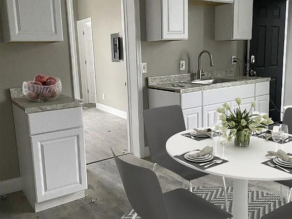 4th image of 1721 Baymiller St #2D