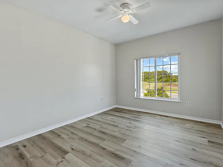 560 Florida Club Blvd #212 — Photo 9