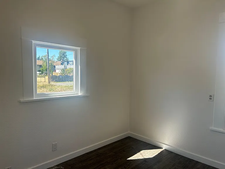5651 1st Ave — Photo 14