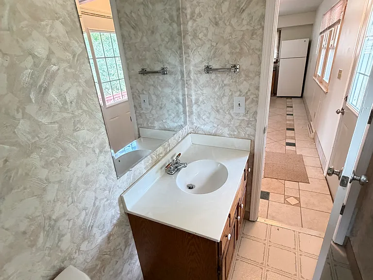 2906 Concordia Dr — Photo 3