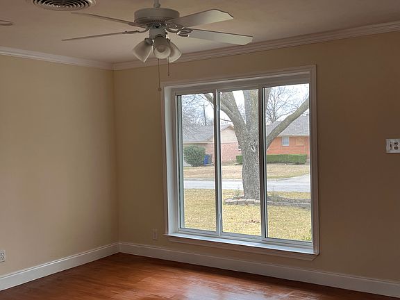 5th image of 410 W Coats Dr
