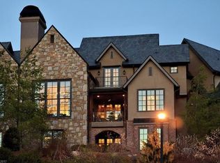 24 Village Oak Dr #6, Arden, NC 28704