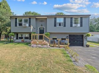 5990 Pony Ln, Cicero, NY 13039