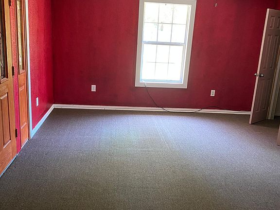 2nd image of 2826 Ivandell Ave