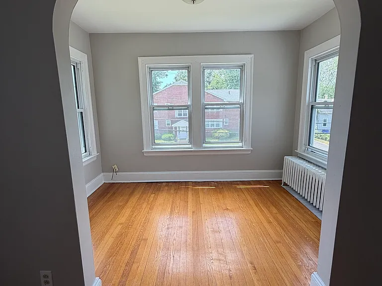 121 Cambridge St — Photo 4