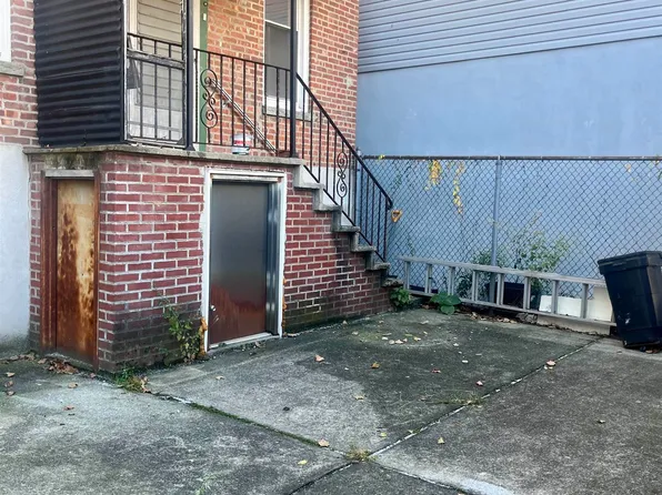 92 Leonard Street image 15 of 17