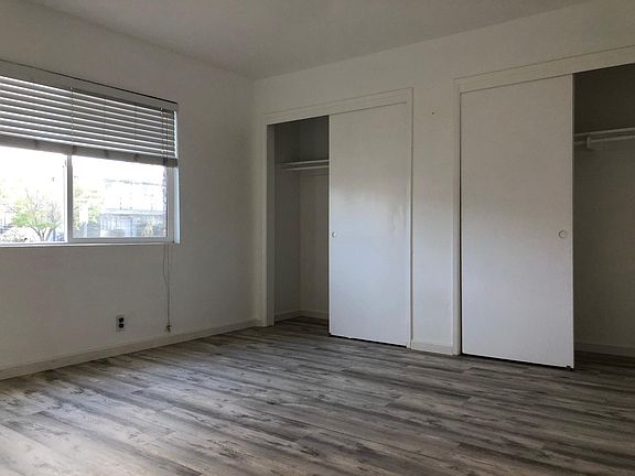 5th image of 3013 Magliocco Dr APT 2