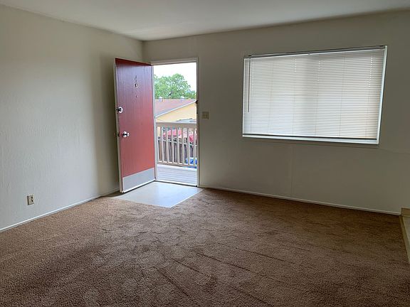 3rd image of 795 Carmel Ave APT 4