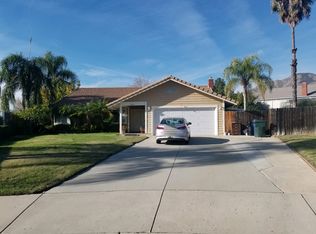 6834 Oleander Ave, Highland, CA 92346