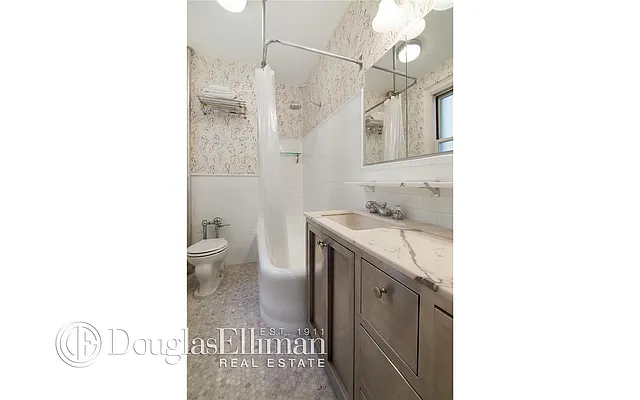 Sold by Douglas Elliman | media 14