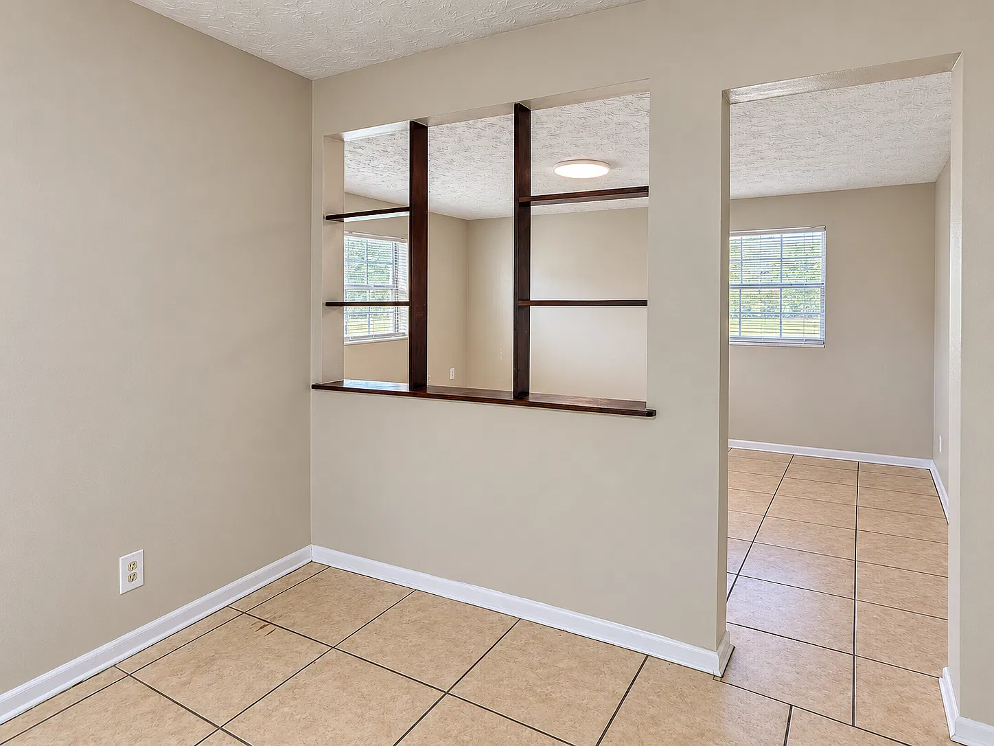 4 bed, 1419 sqft, $1,500 — Photo 3