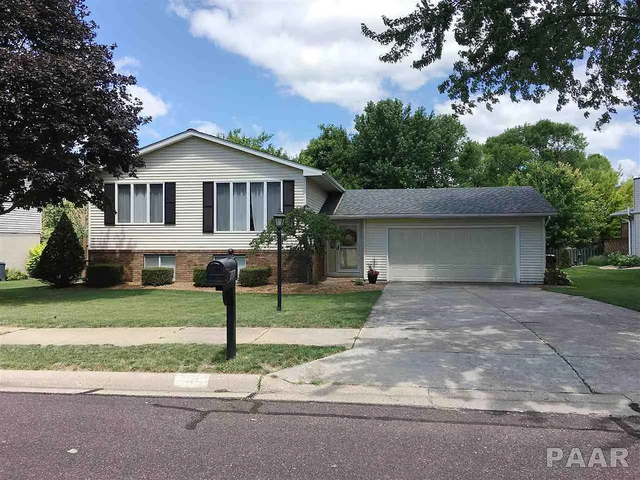 3117 W Chadwick Ln photo 1