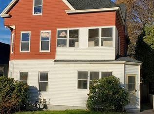 27 McKinley Rd, Worcester, MA 01605