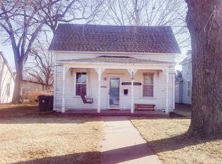 226 N Washington St, Lindsborg, KS 67456