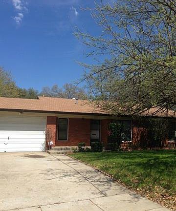 2nd image of 3504 Medina Ave