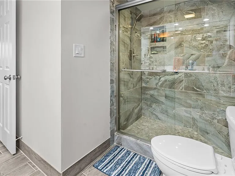 25901 Hickory Blvd #107 — Photo 18