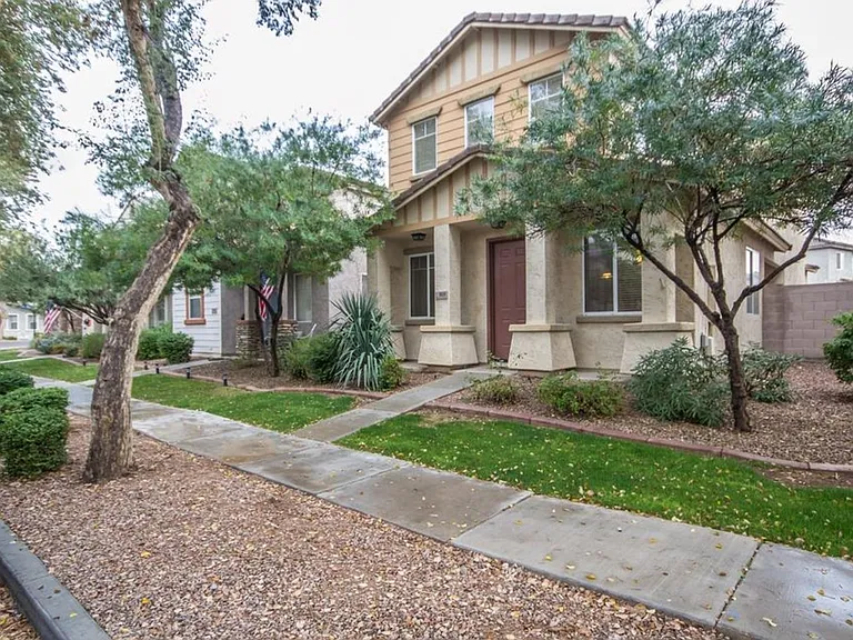3019 S 101st Ave — Photo 3