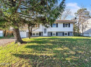 1575 Deer Hollow Dr, Toms River, NJ