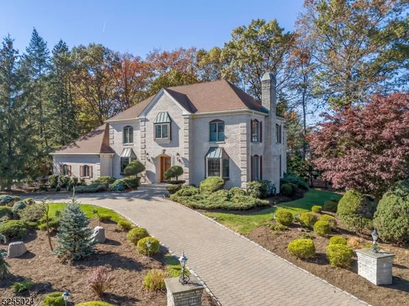 9 Club Way, Cedar Grove Twp., NJ 07009