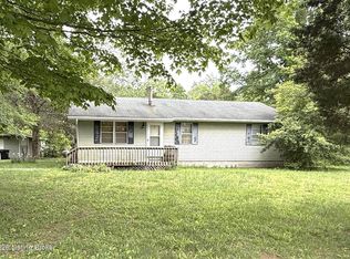 340 E Indian Stone Rd, Shepherdsville, KY 40165