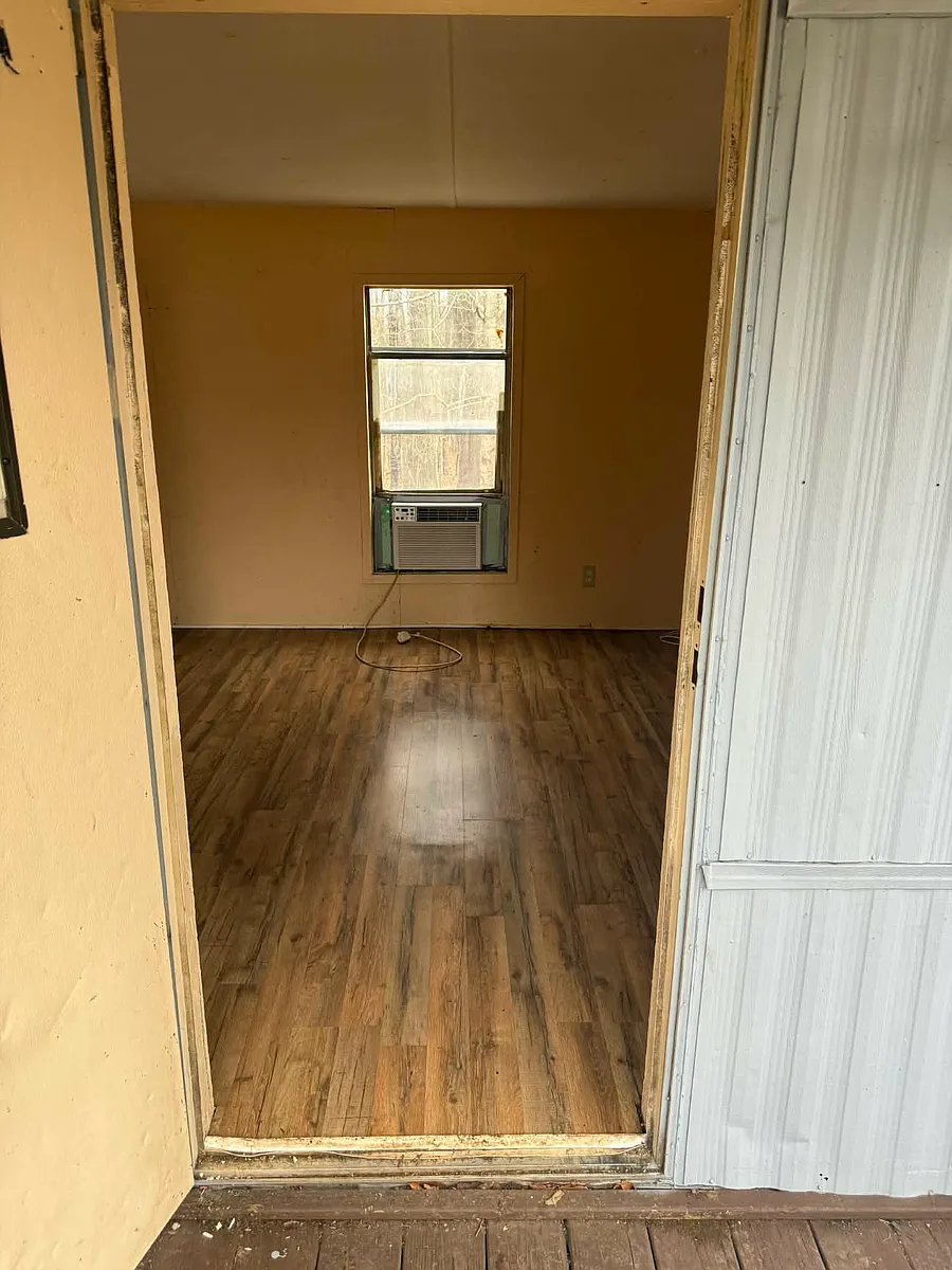 Building Photo - 1380 Mapleash Ave #2