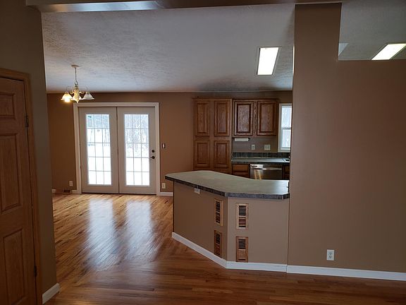 3rd image of 15105 157th Ave