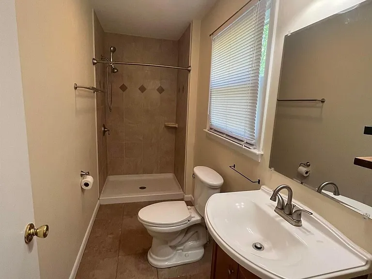207 W Boundary St — Photo 13
