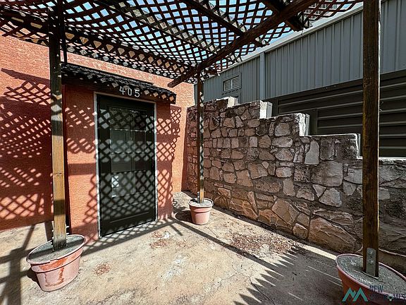 3rd image of 405 N Union Ave