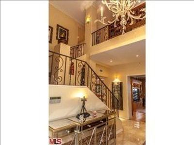 11500 San Vicente Blvd APT 207, Los Angeles, CA, 90049