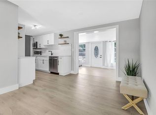 2160 Holiday Ln, Naples, FL 34104