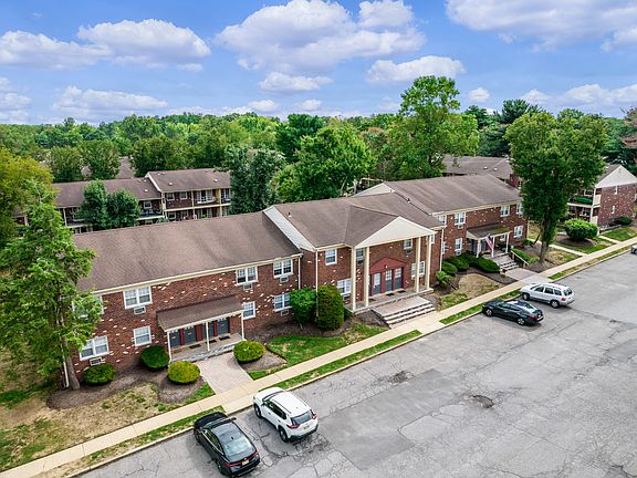 3rd image of 152 Hickory Corner Rd #508