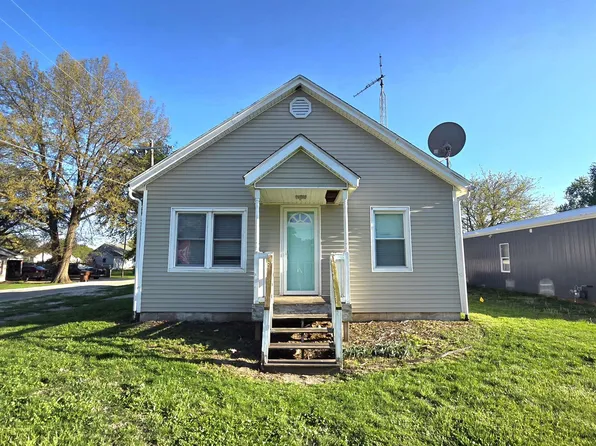 114 E Ebony St, Thayer, IL 62689