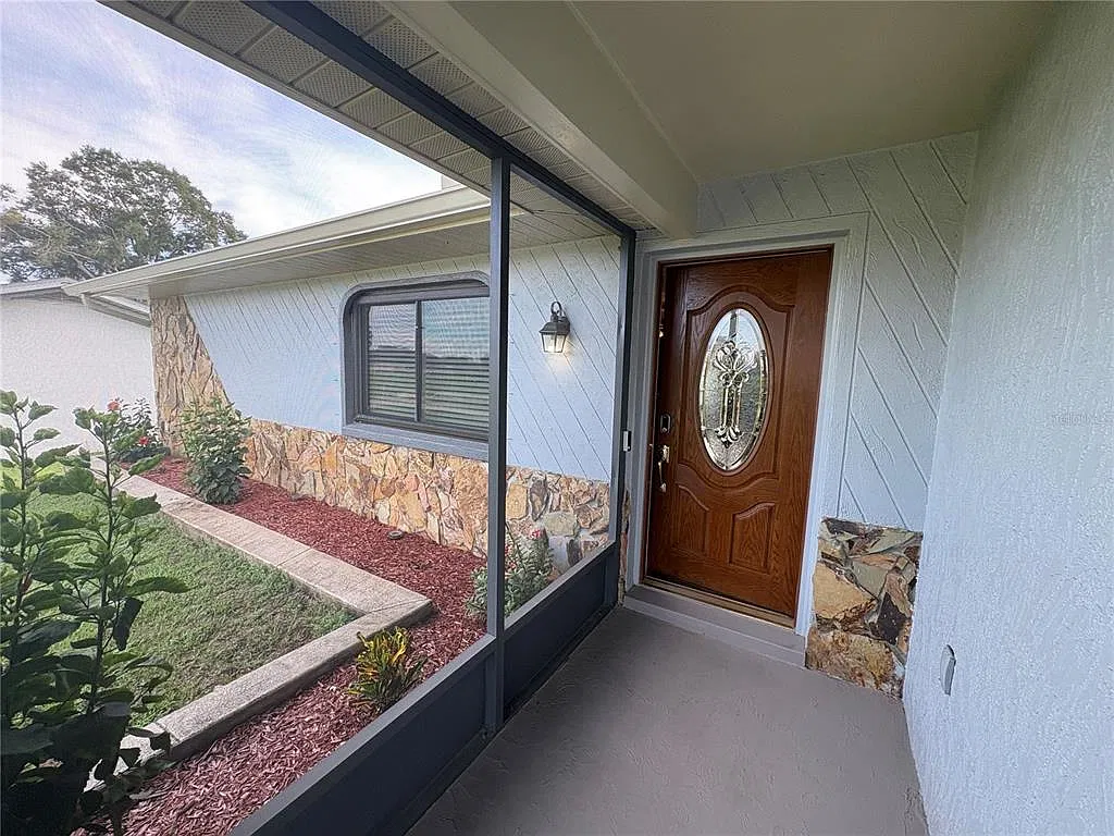 2 bed, 2.0 bath, 1300 sqft, $1,775 — Photo 2