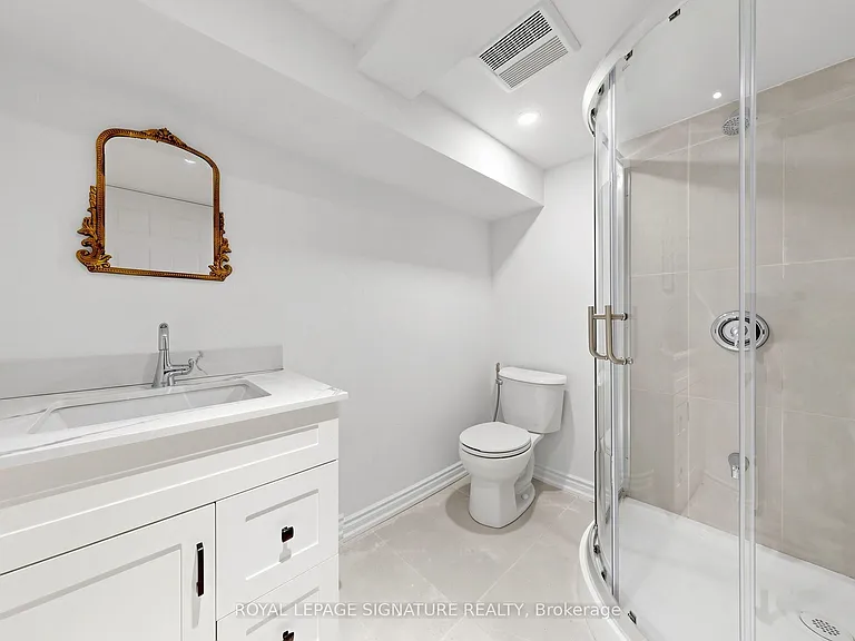 218 Paxton Cres #BASEMENT — Photo 4